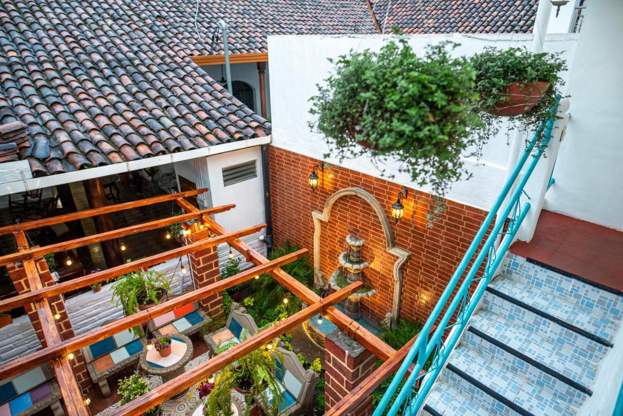 Hostal Victoria Granada Esterno foto