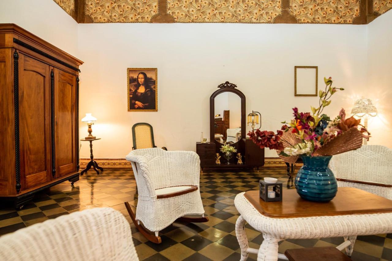 Hostal Victoria Granada Esterno foto