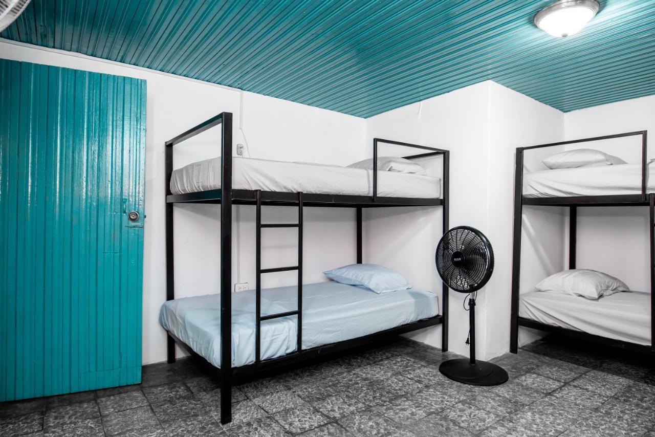 Hostal Victoria Granada Esterno foto