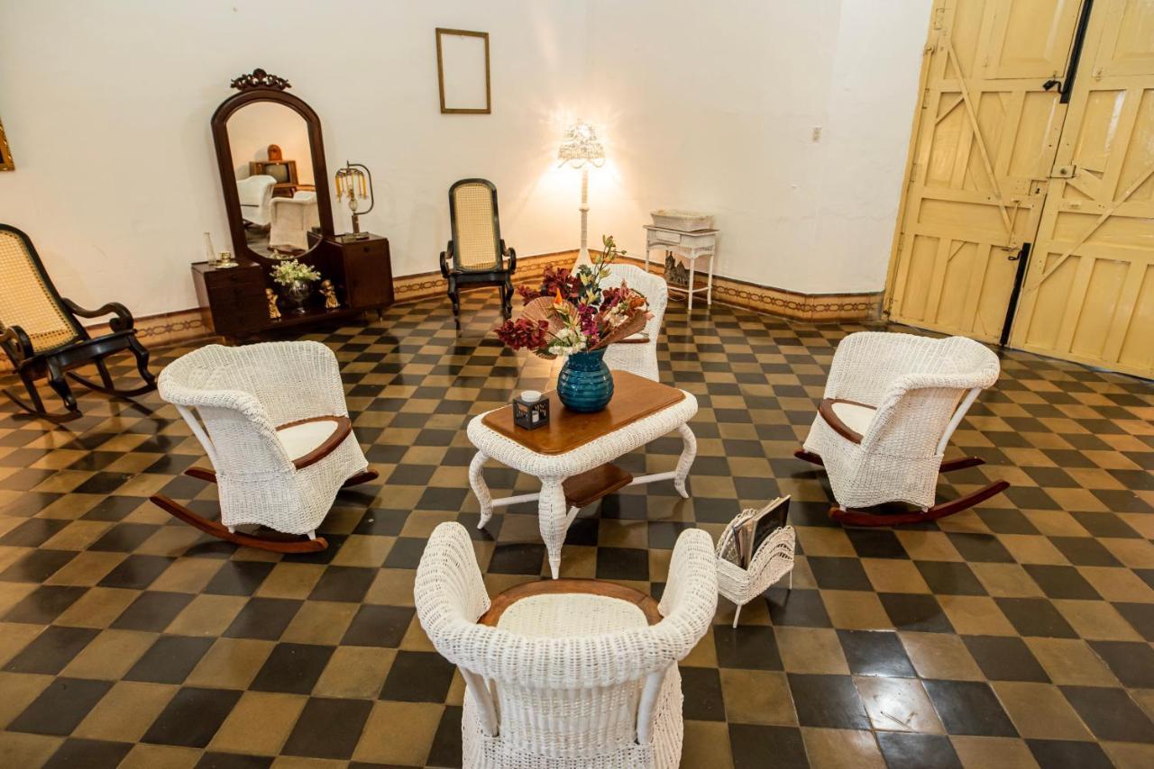 Hostal Victoria Granada Esterno foto