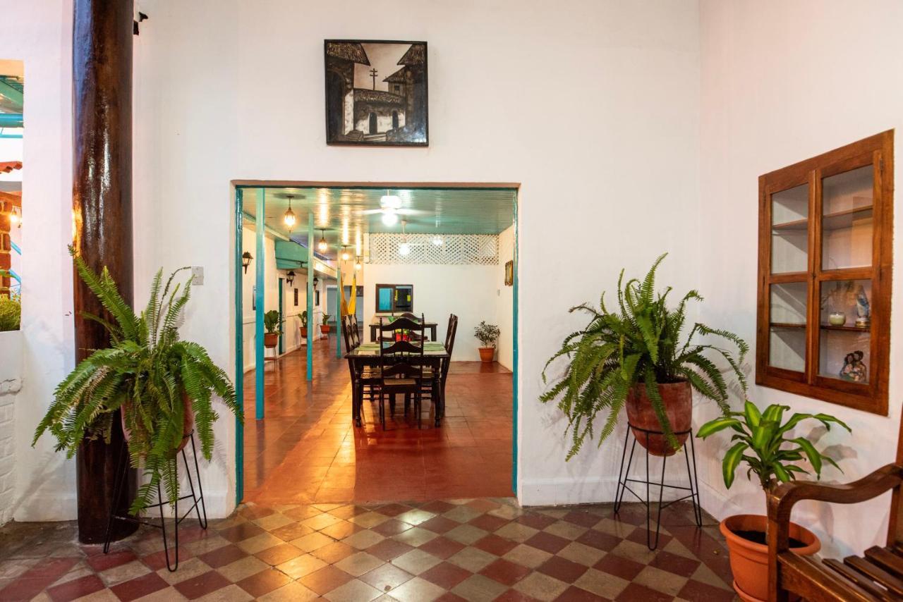 Hostal Victoria Granada Esterno foto