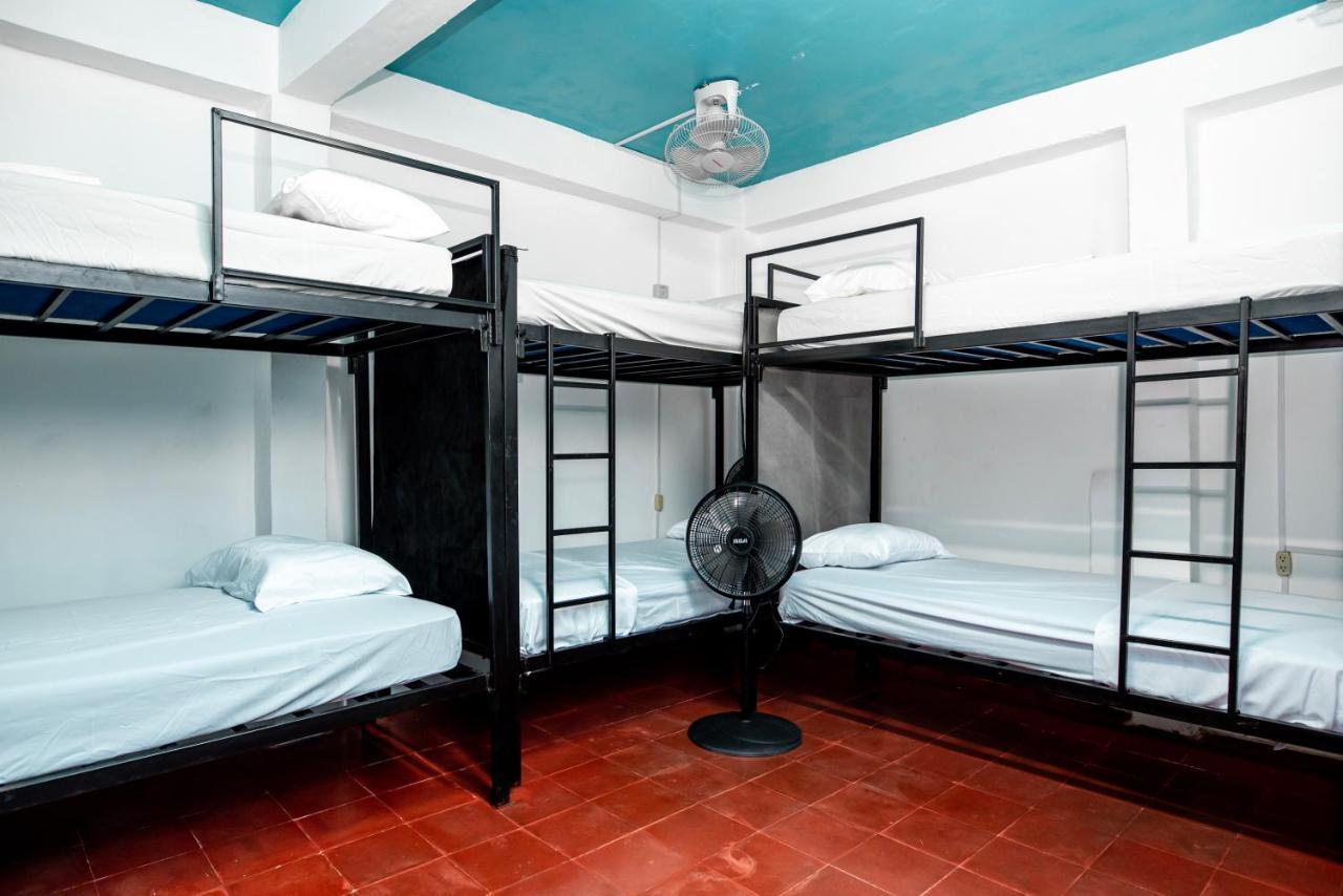 Hostal Victoria Granada Esterno foto