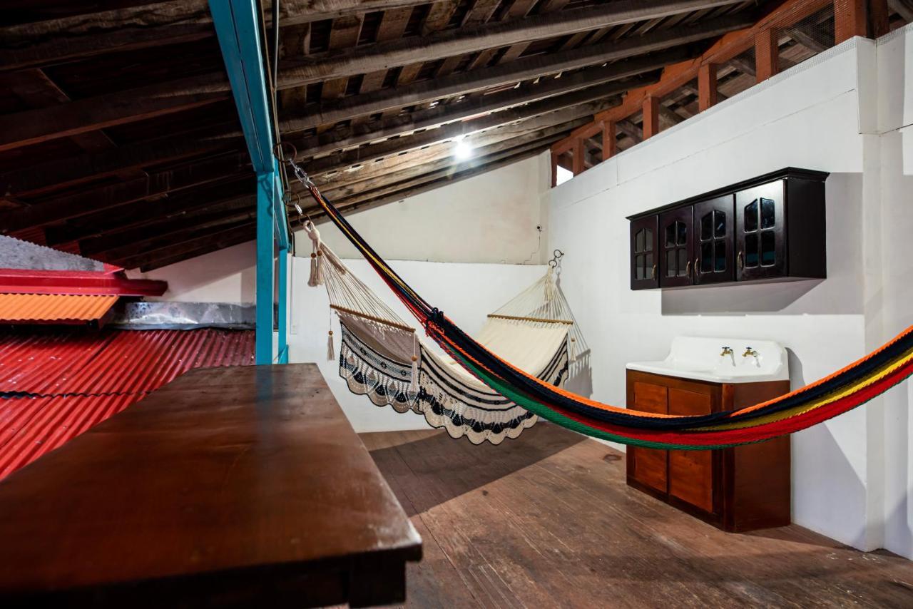 Hostal Victoria Granada Esterno foto