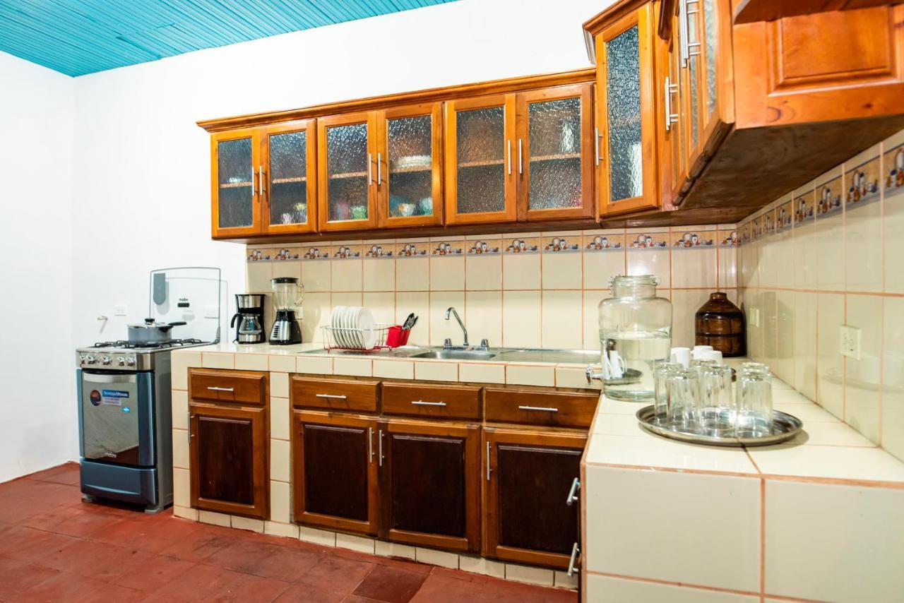 Hostal Victoria Granada Esterno foto