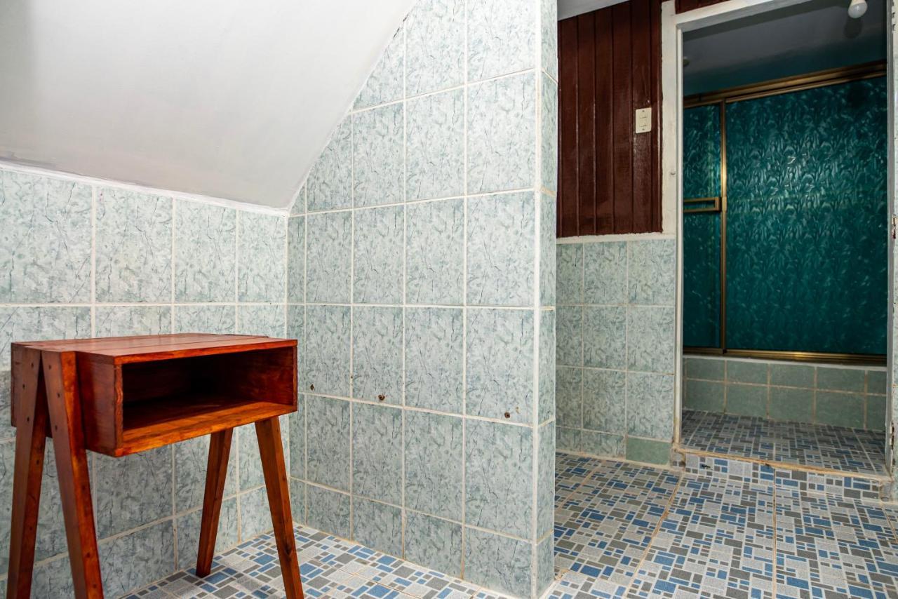 Hostal Victoria Granada Esterno foto