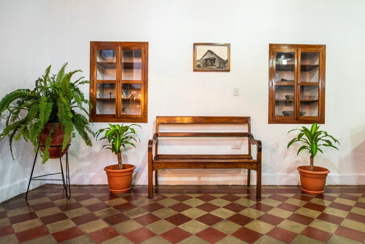 Hostal Victoria Granada Esterno foto