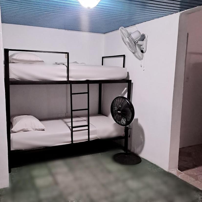Hostal Victoria Granada Esterno foto